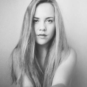 Meet your Posher, Dominique